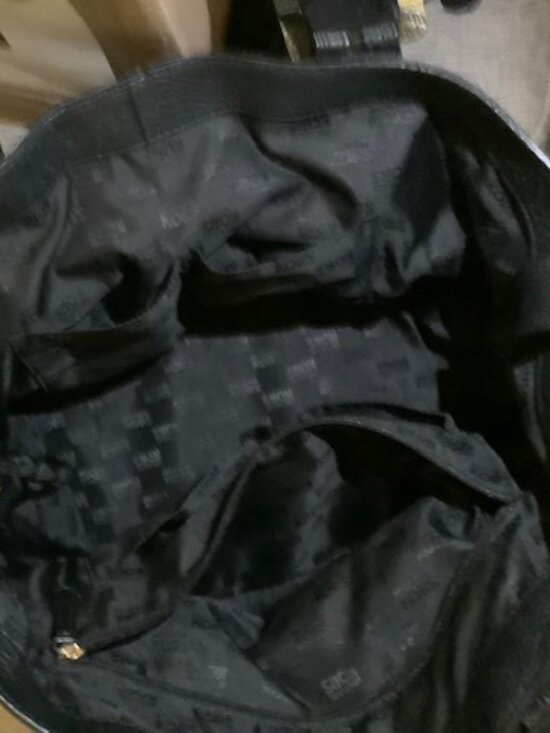 Michael Kors Large Leather Black Shoulder Bag - Picture 3 of 6